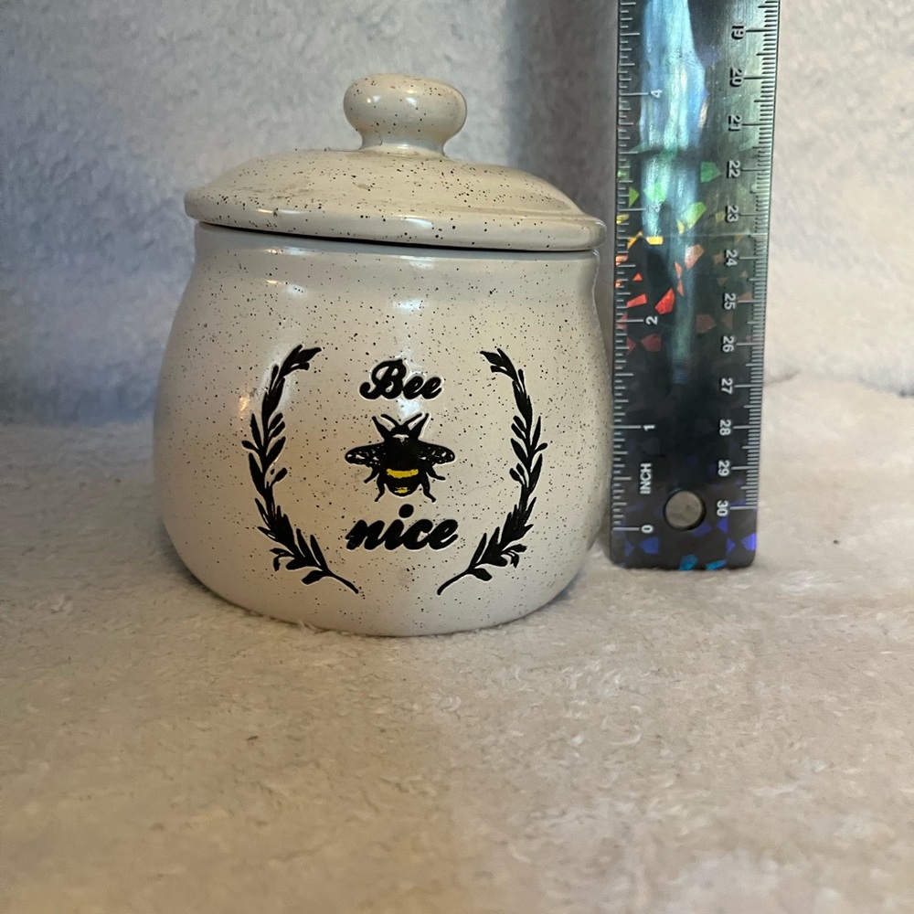 Bee Nice Ceramic Jar - Speckled White